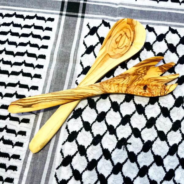 Olive Wood Serving Set - Image 4